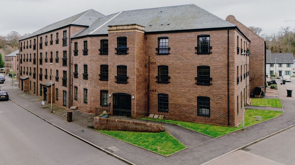 Property photo 1 of 10