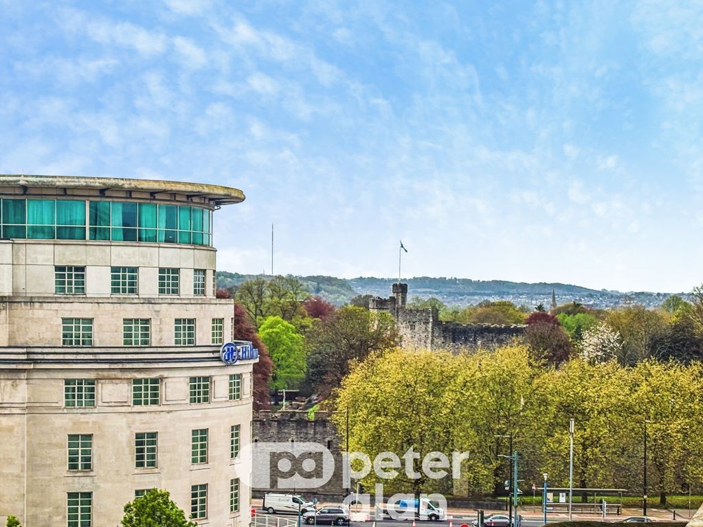 Property photo 3 of 21