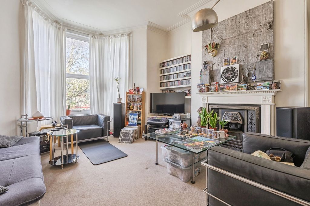 Property photo 2 of 12 Photo