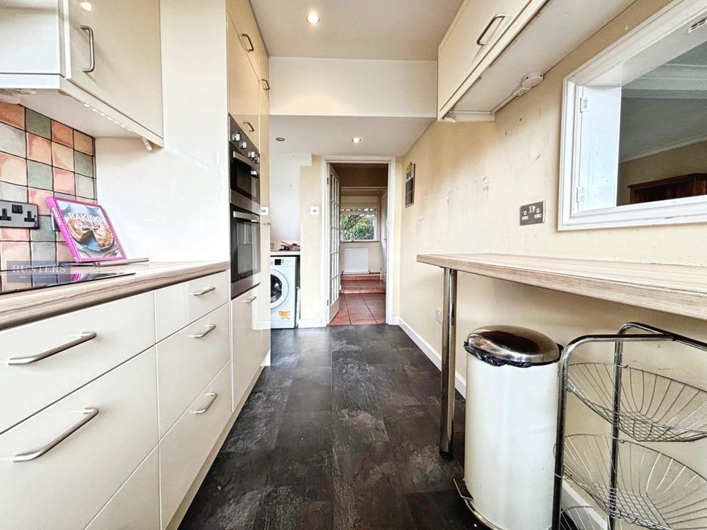 Property photo 3 of 30 Kitchen