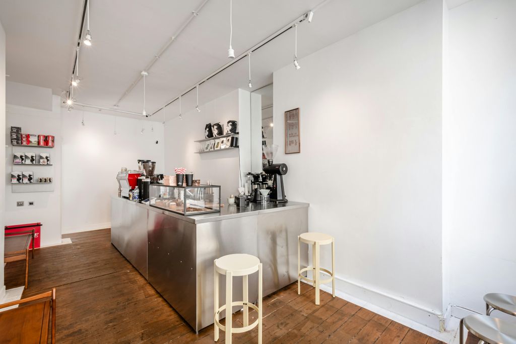 Property photo 3 of 12 Cheshire St 28 - 9.Jpg