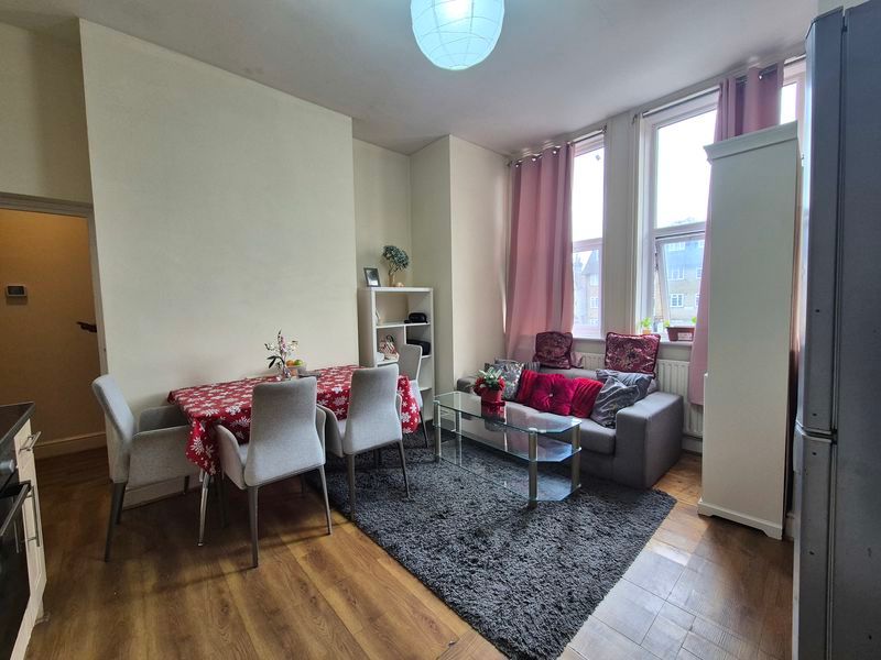 Property photo 3 of 10 Photo 3