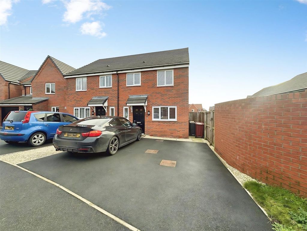 Property photo 1 of 11 Cb5Cb934-Gkyqn_x_Tu6Xale-4Eesew.Jpg