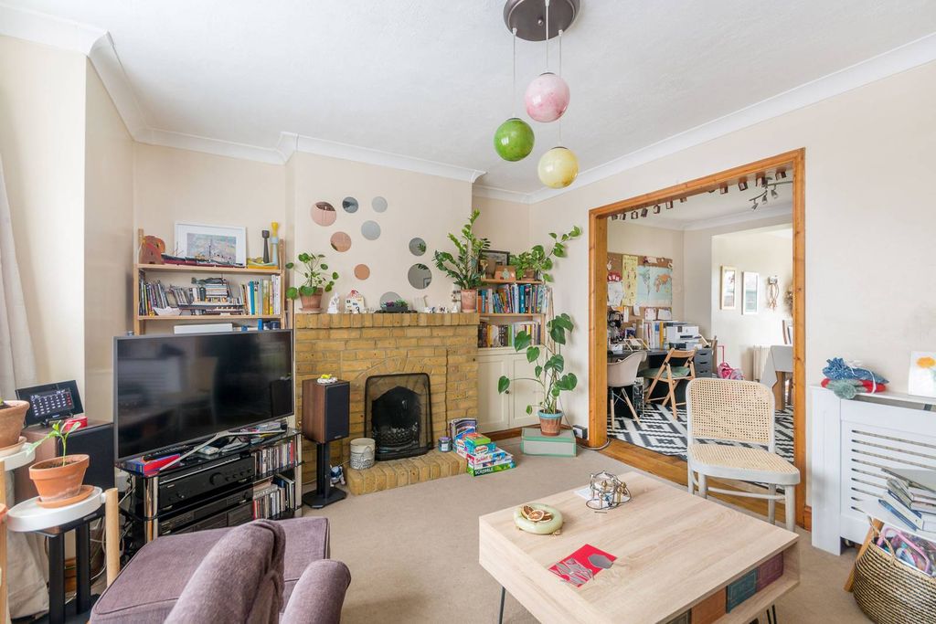 Property photo 2 of 9