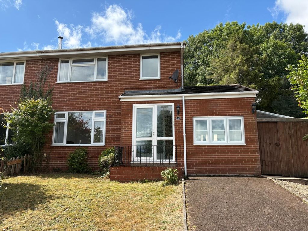 Property photo 1 of 3