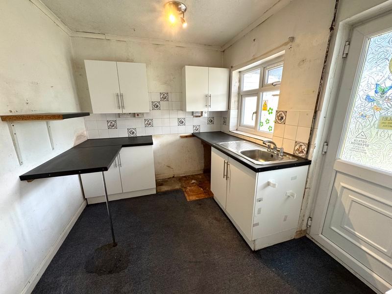 Property photo 3 of 7 Photo 1