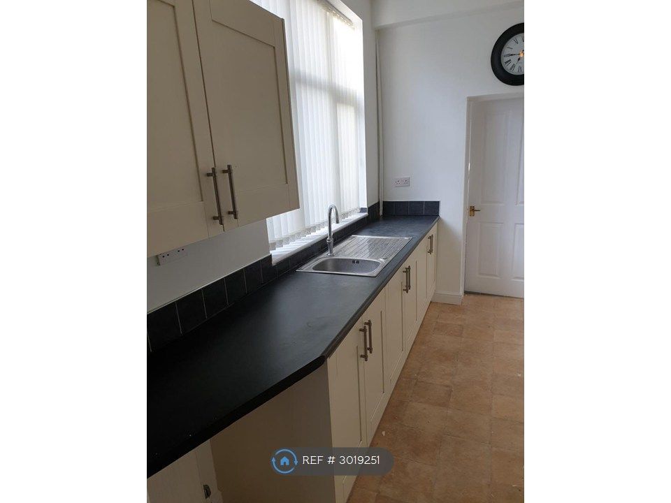 Property photo 1 of 14 Kitchen