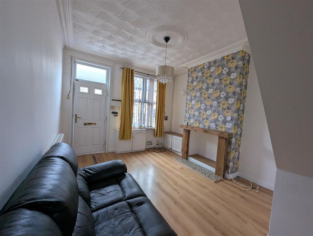 Property photo 3 of 11 1000384091.Jpg