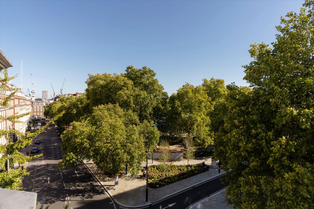 Property photo 3 of 21 Image