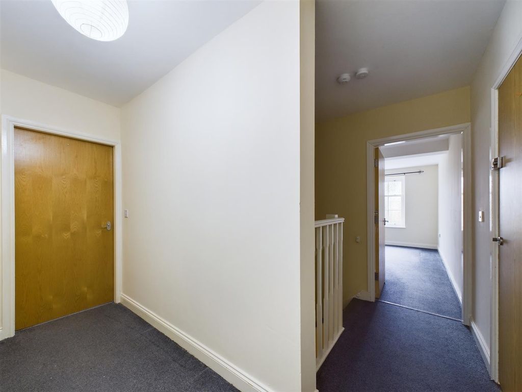 Property photo 3 of 18 Cam03844G0-Pr0172-Still002.Jpg
