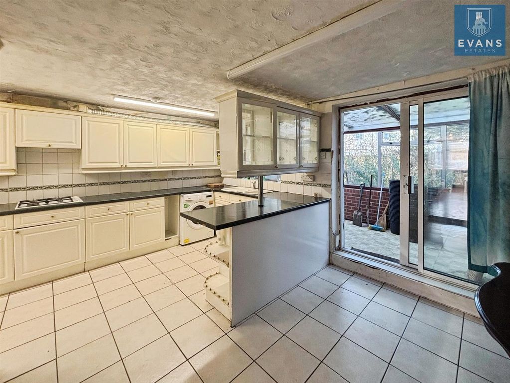 Property photo 2 of 18 Kitchen Diner