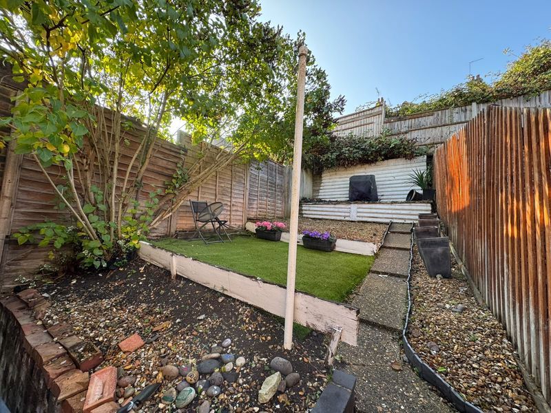 Property photo 2 of 10 Photo 11