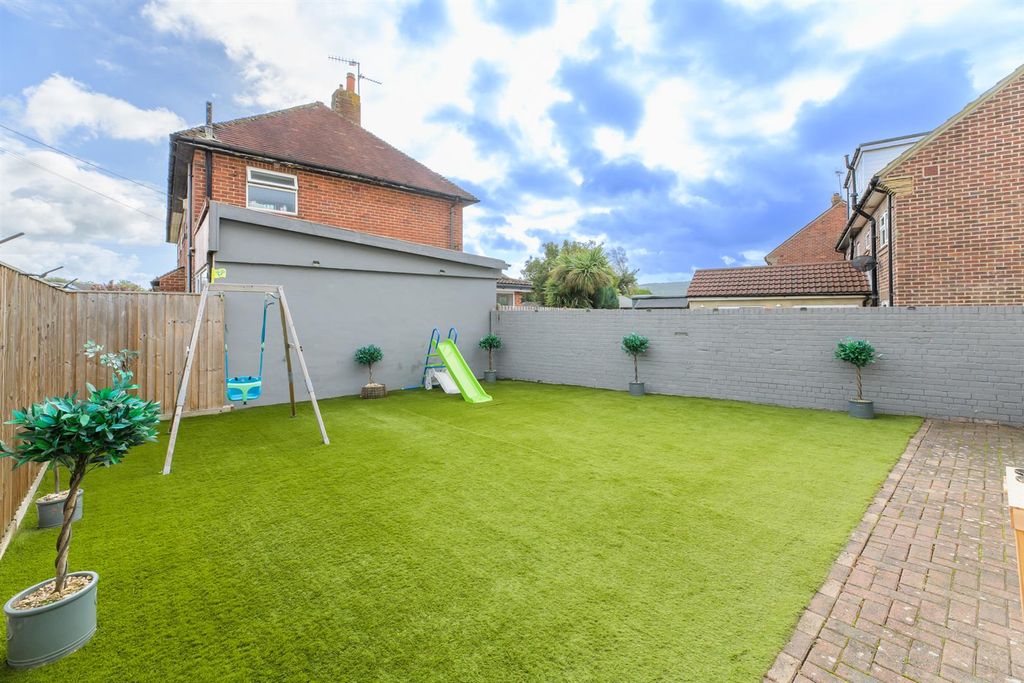 Property photo 3 of 31 Rear Garden