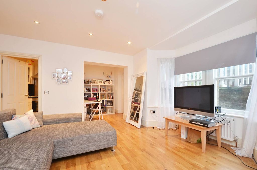 Property photo 2 of 9