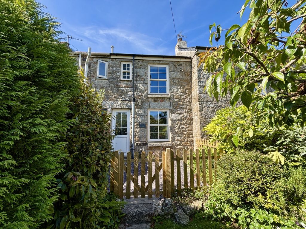 Property photo 1 of 10 2 Bedroom Mid Terraced House For Sale