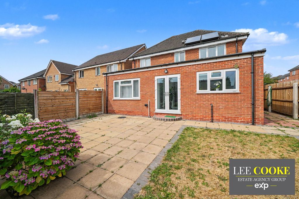 Property photo 2 of 47