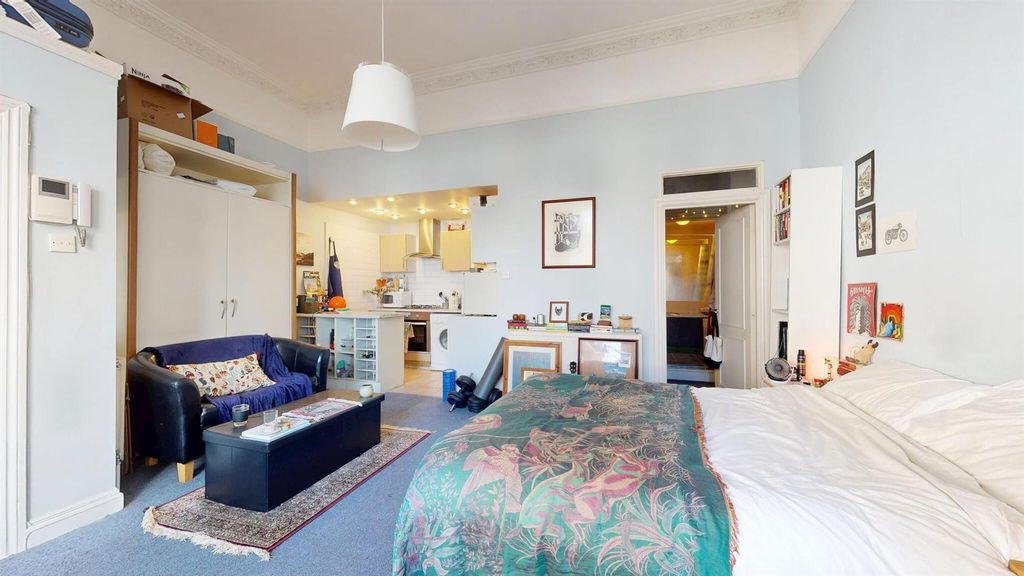 Property photo 2 of 10 687E410363Bafc5d6B257963_d60129dc4552Fd5461235Fae0