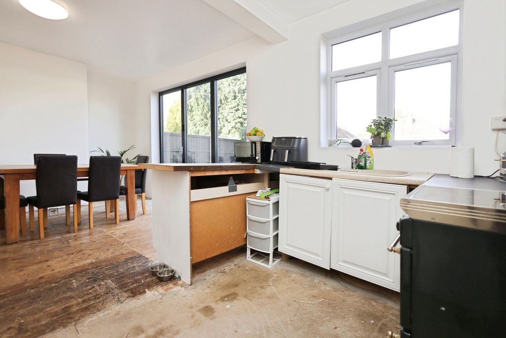 Property photo 3 of 20 Pbox-Img.Jpg