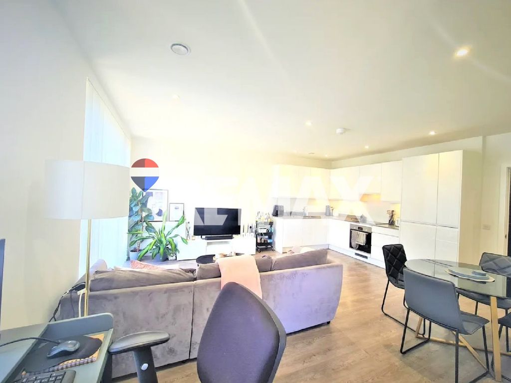 Property photo 2 of 16