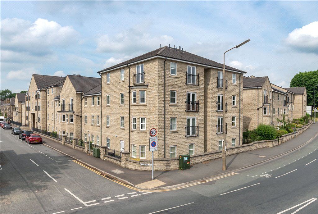 2 bed flat for saleSycamore Avenue, Bingley, West Yorkshire BD16