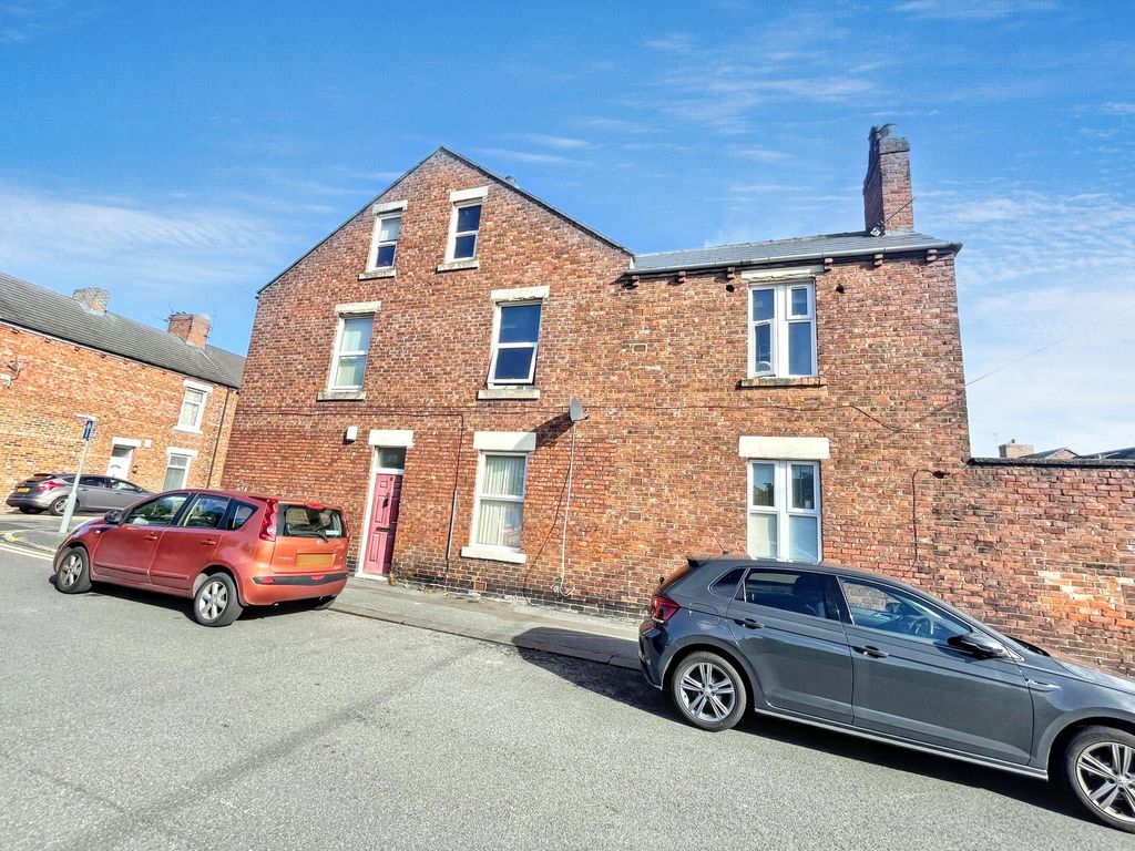 Property photo 1 of 1