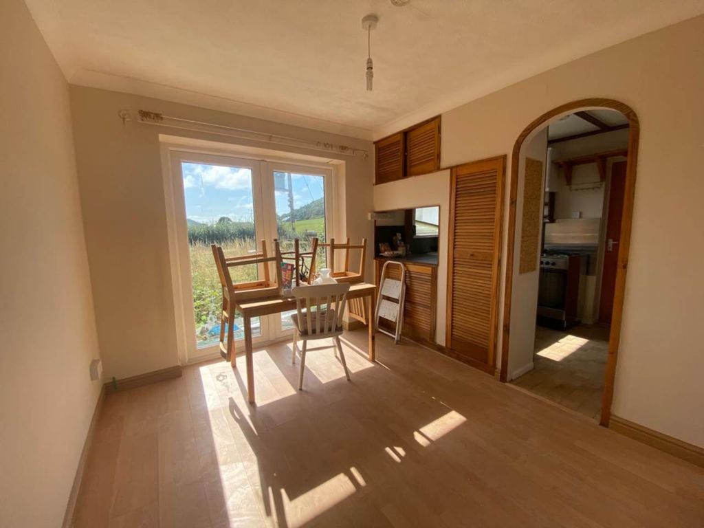 Property photo 2 of 5 8832c5A2-6d5c-40E1-B8d7-7A2Fc8103057