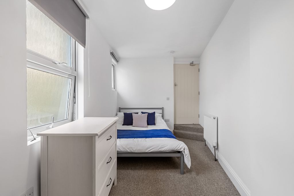 Property photo 2 of 6 0022