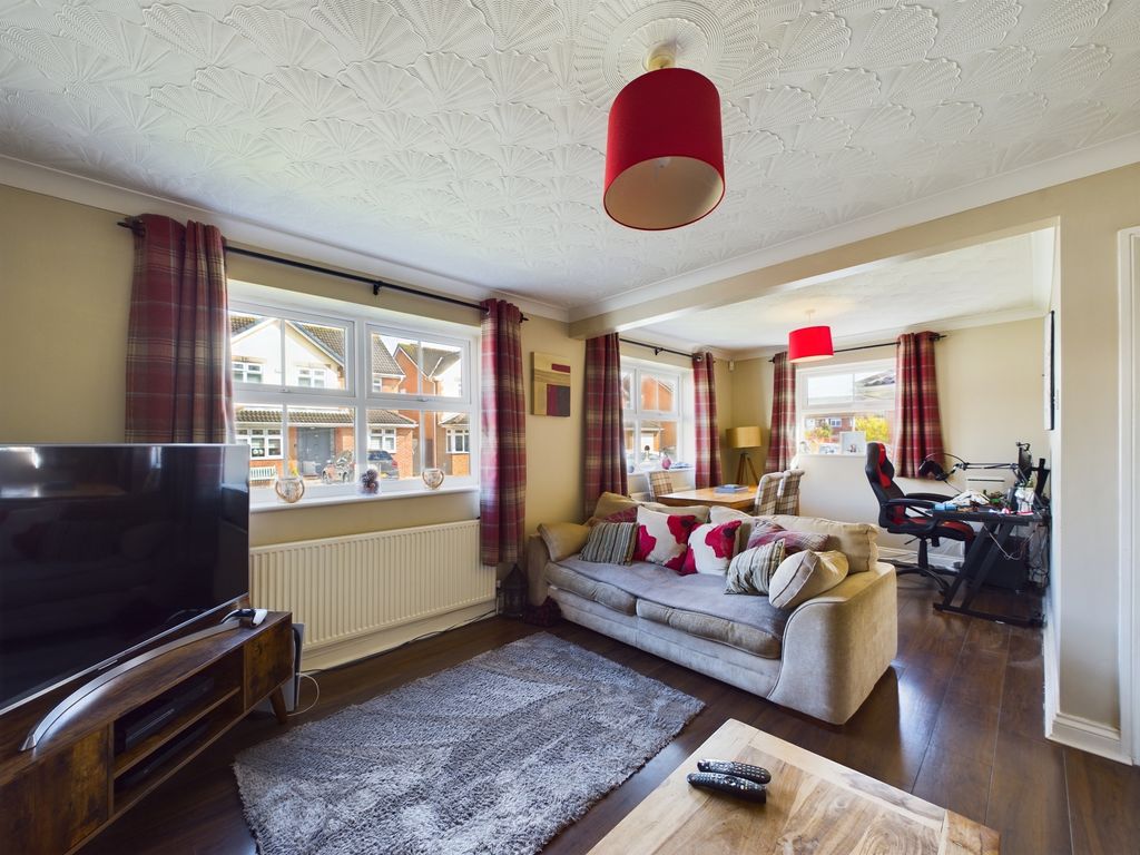 Property photo 2 of 12