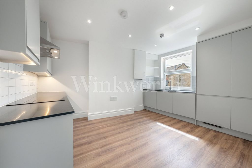 Property photo 1 of 15 Picture No. 02