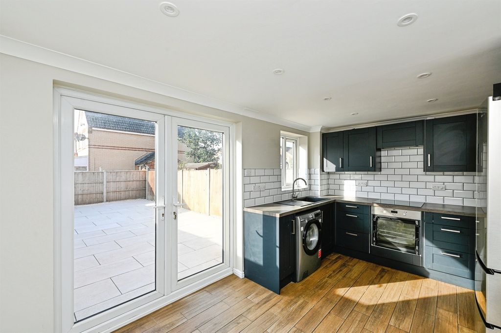 Property photo 2 of 15