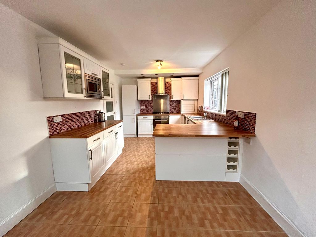 Property photo 2 of 13 Whatsapp Image 2024-12-06 At 16.12.31 (8)