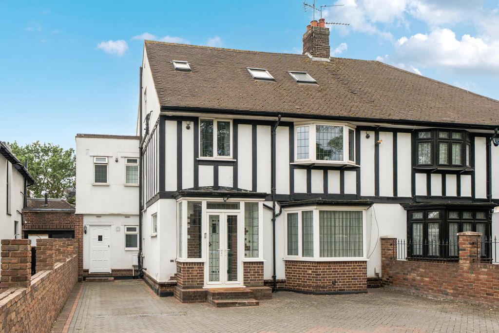 Property photo 1 of 20 1510167-20-6A843B...