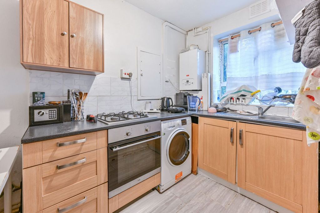Property photo 2 of 5
