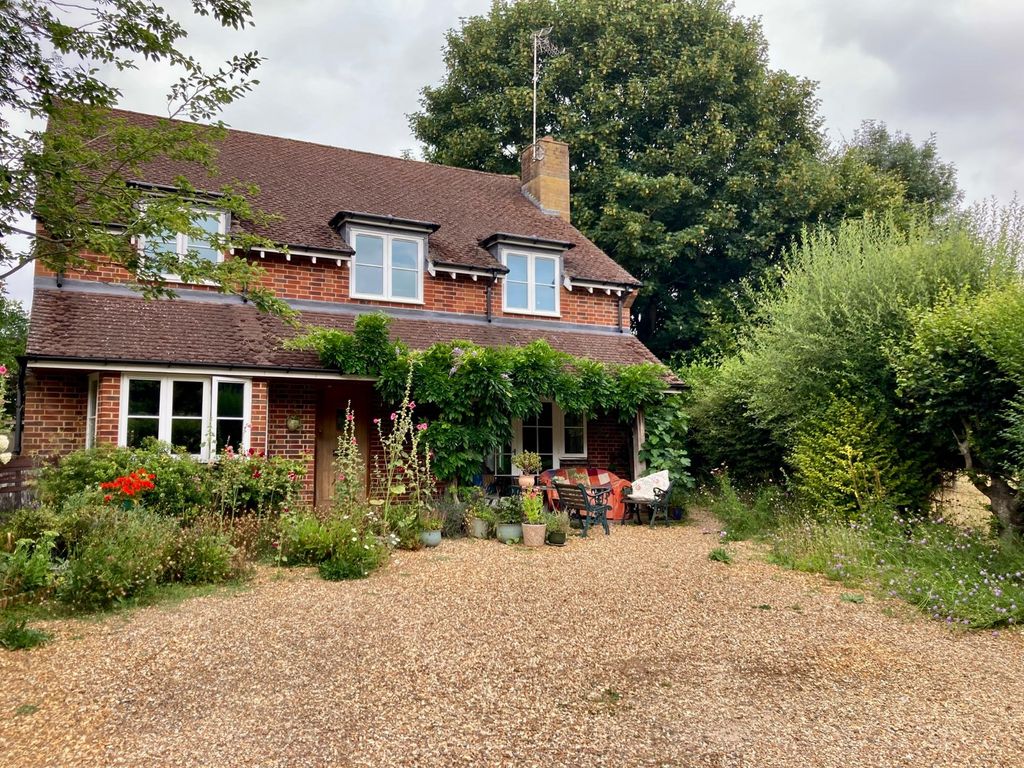 Property photo 1 of 16 Oak House