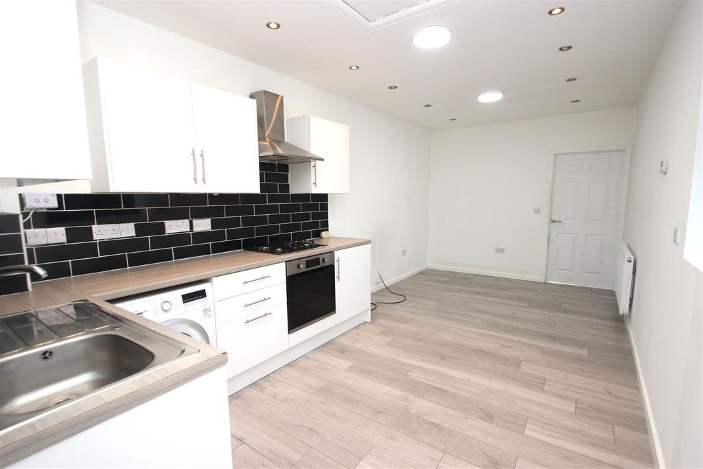 Property photo 2 of 7 Img_9759.Jpg