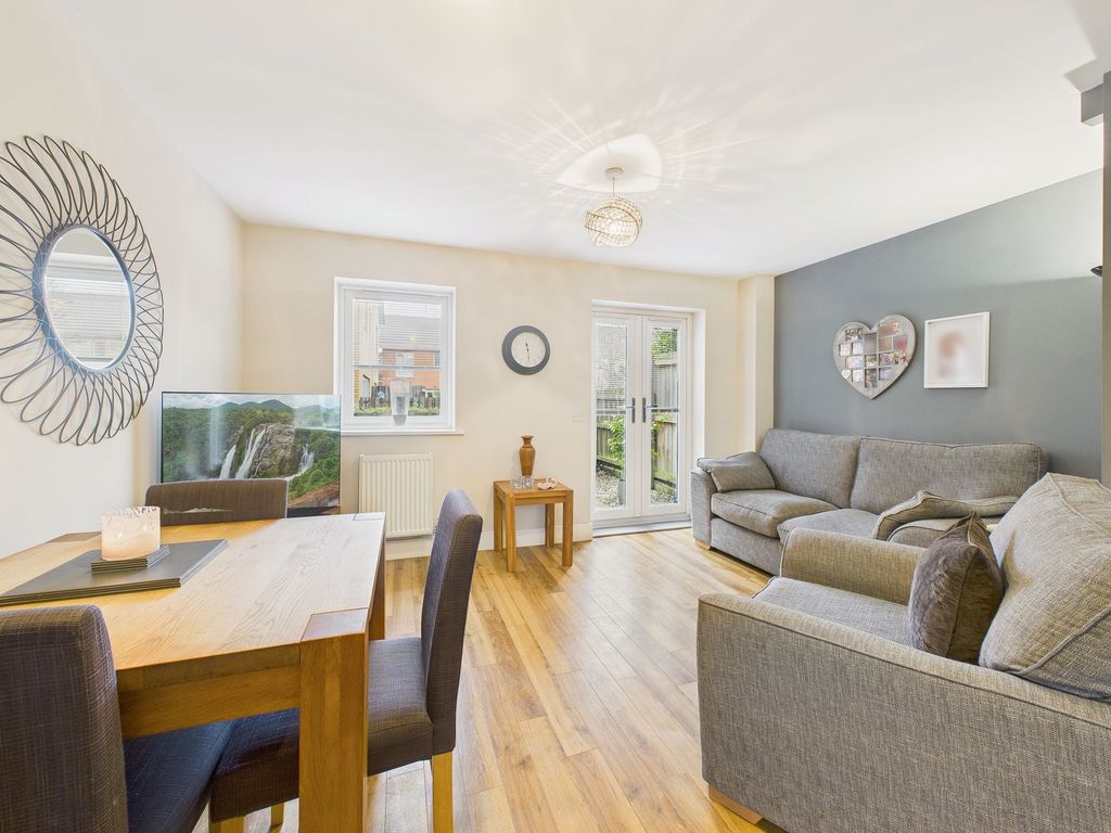 Property photo 2 of 11 Lounge/Diner