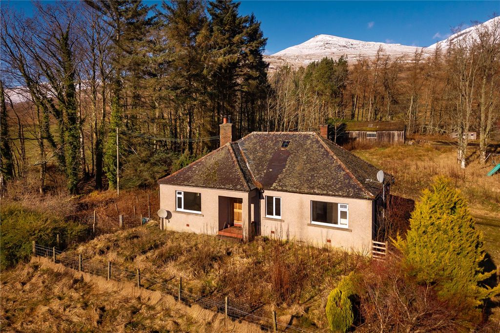 Property photo 3 of 24 Carie Bungalow