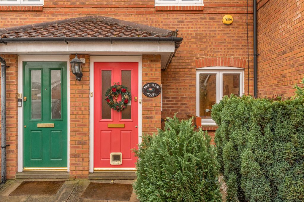 Property photo 1 of 9