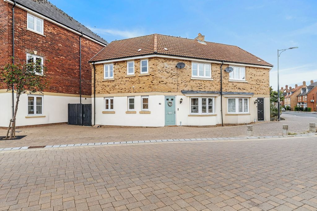 Property photo 1 of 25