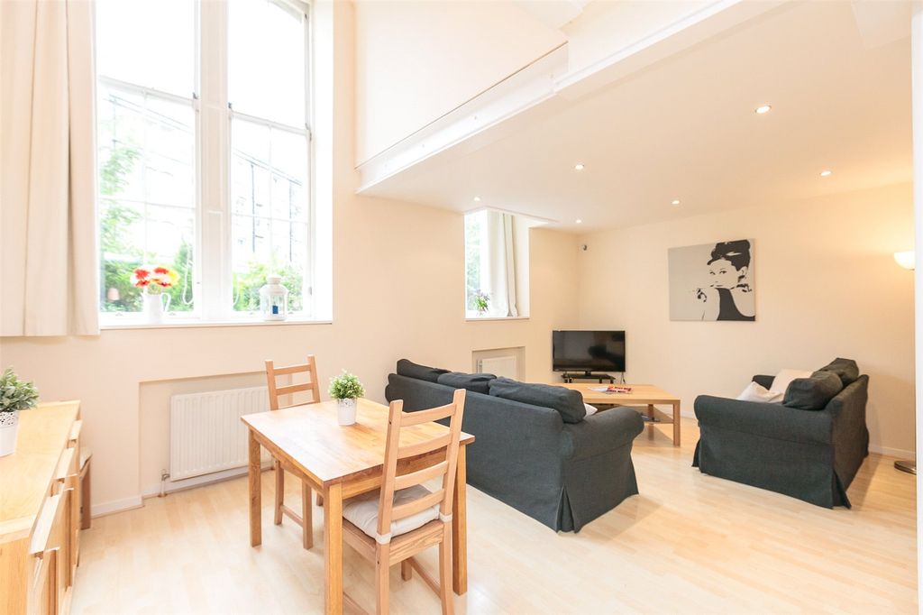 Property photo 2 of 17 Picture No. 03