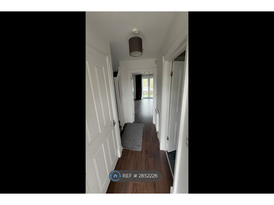 Property photo 2 of 33