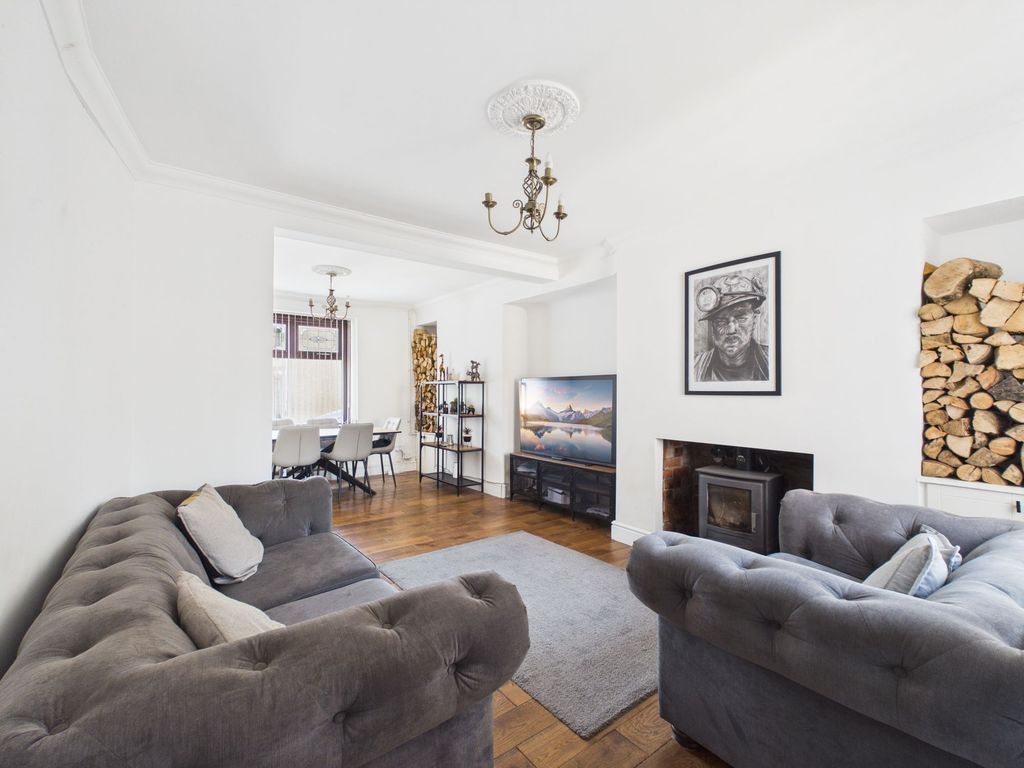 Property photo 2 of 30