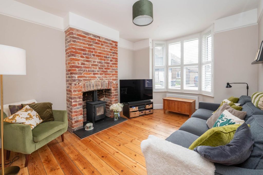 Property photo 2 of 16