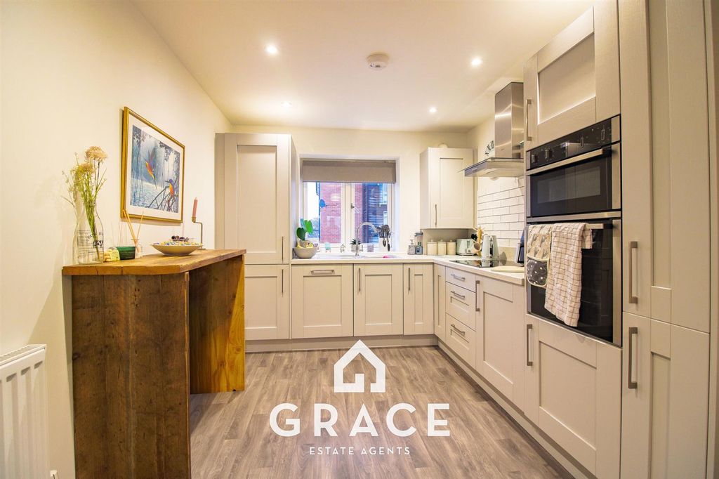 Property photo 2 of 20 Untitled_Hdr-22-2.Jpg