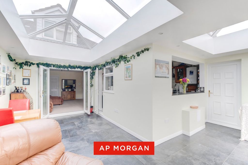 Property photo 3 of 28 Picture No. 08