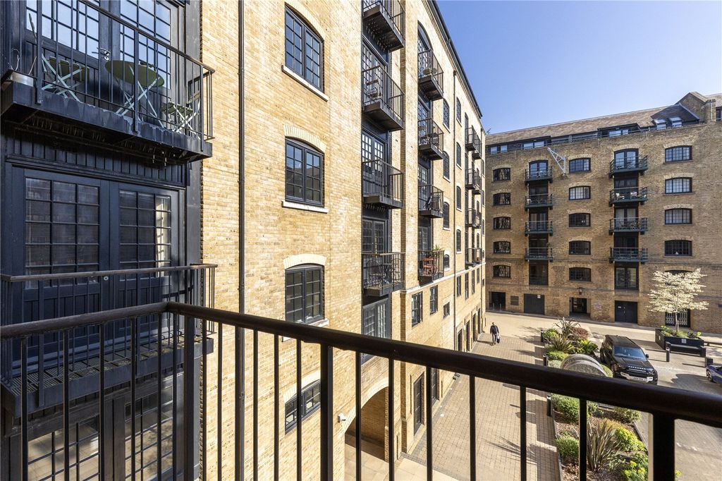 Property photo 2 of 17 Picture No. 10