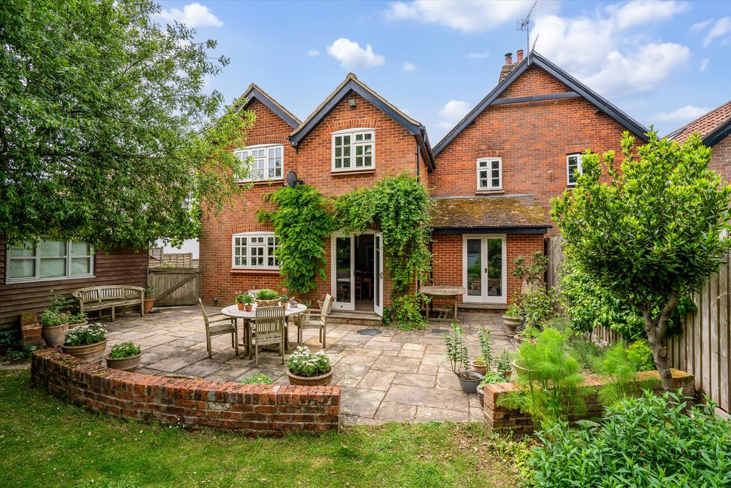 Property photo 2 of 19 Image