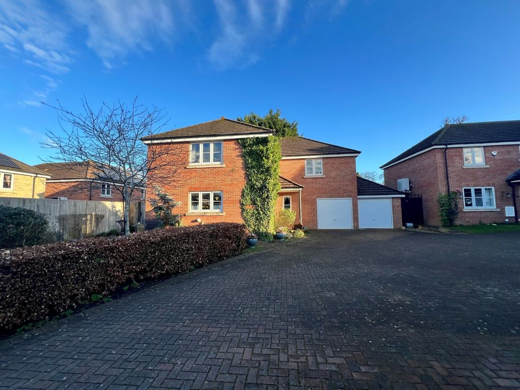 Property photo 1 of 20 Front