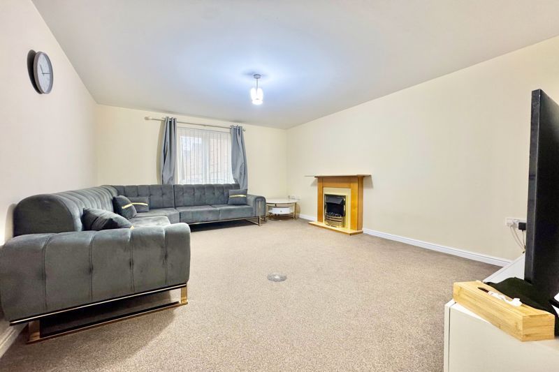 Property photo 3 of 8 Photo 1