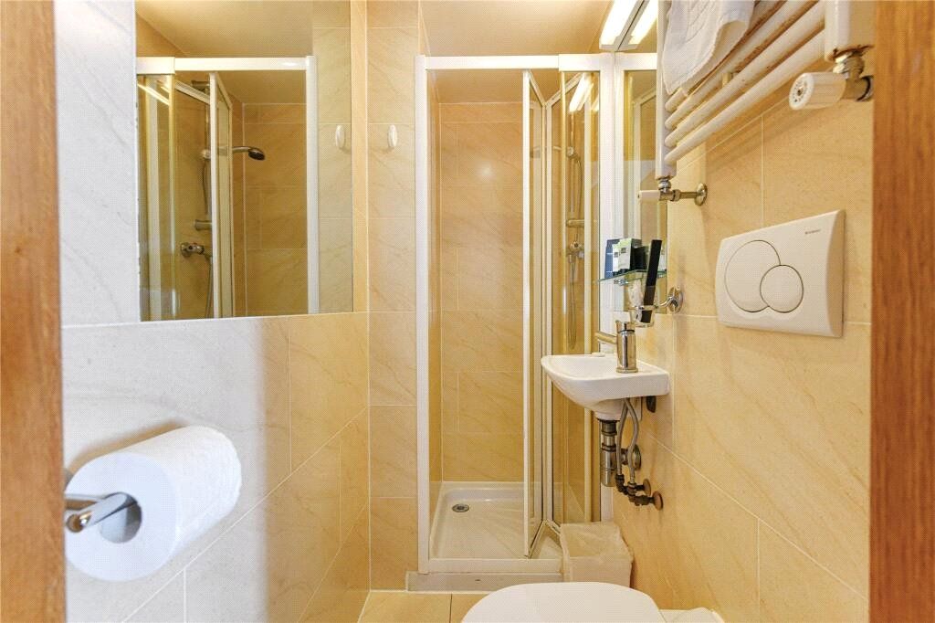 Property photo 3 of 5 Picture No. 18